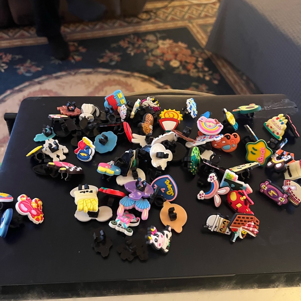 CROCS adults and kids Fun Shoe Charms Set - Multicolor